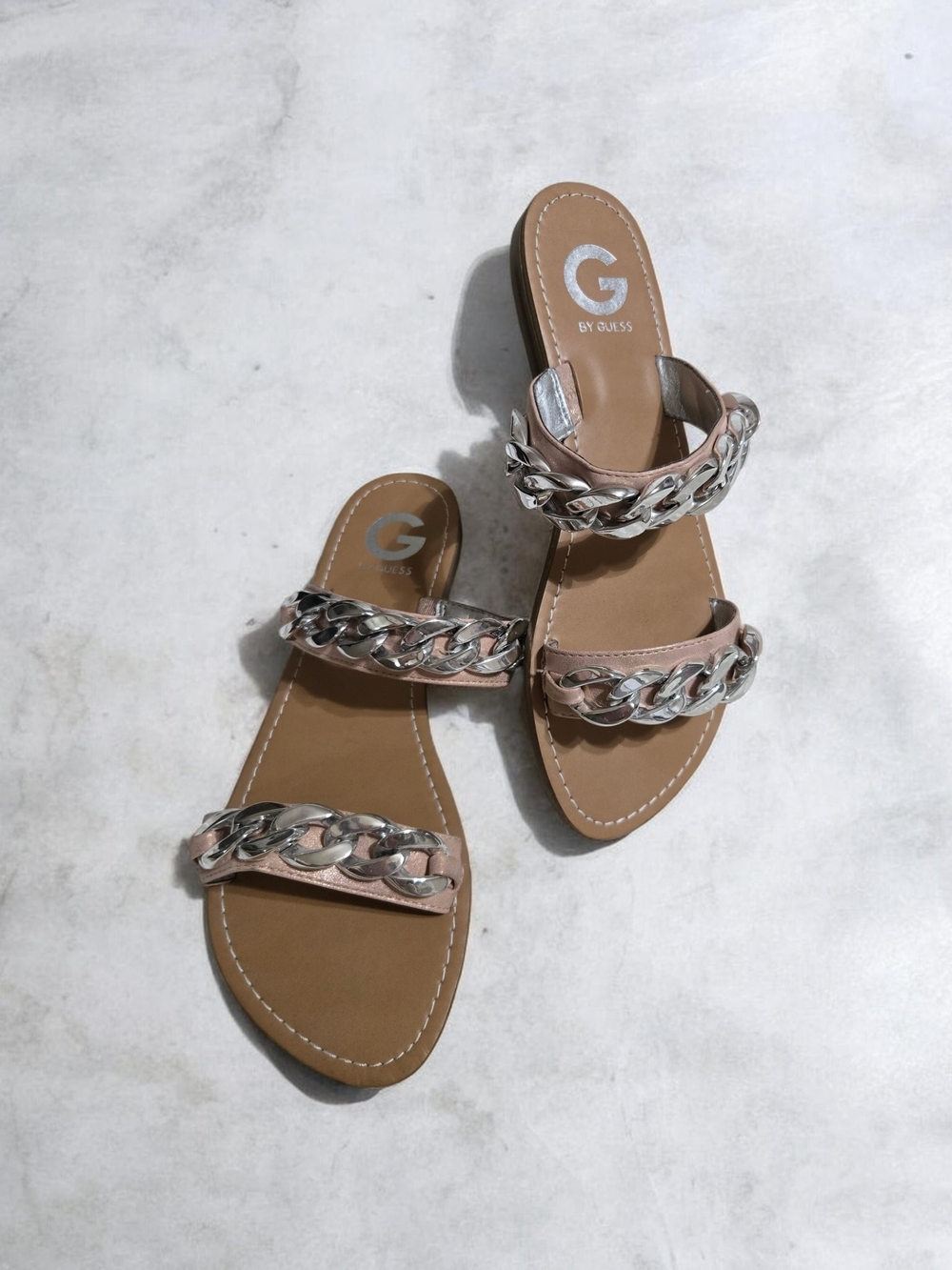 G by GUESS Pink Metallic Chain-Trim Slide Sandals for Women Size 7 1/2. EUC
